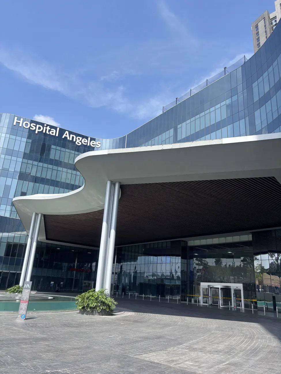 Fachada de Hospital Ángeles Andares en Zapopan